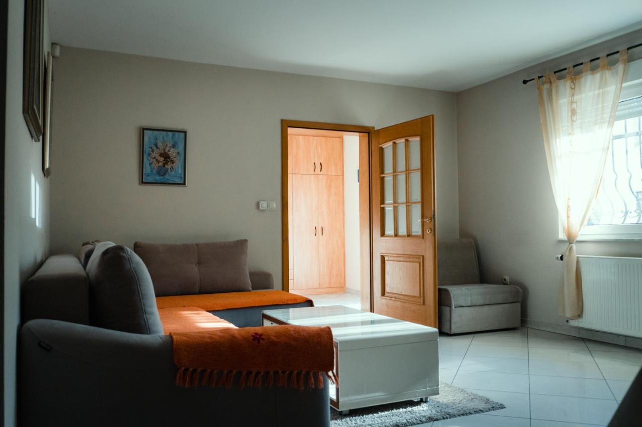 Rozic - With Private Seasonal Heated Pool *