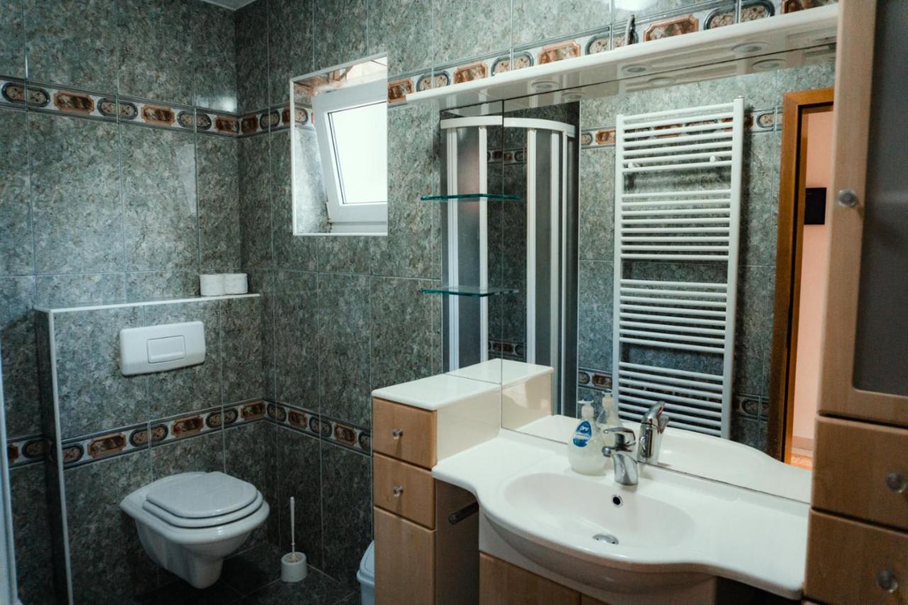 Apartment Rozic - With Private Seasonal Heated Pool