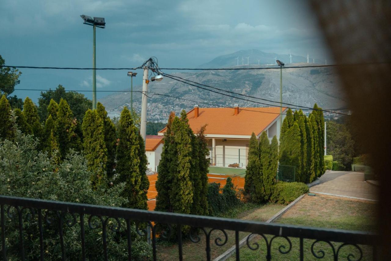 Rozic - With Private Seasonal Heated Pool Mostar