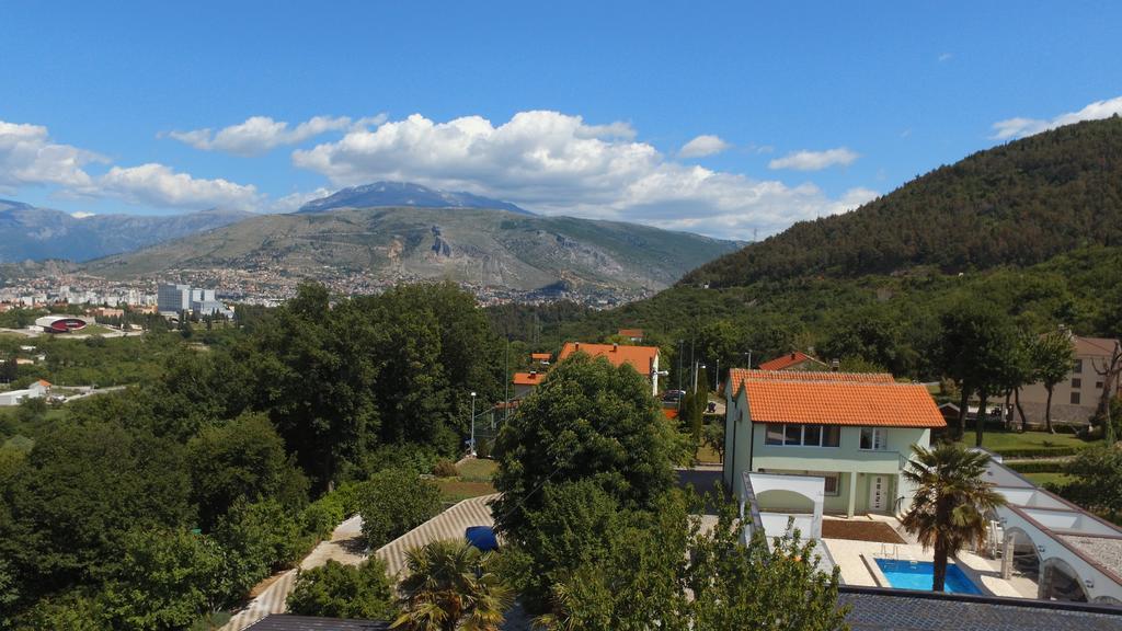 Apartment Rozic - With Private Seasonal Heated Pool